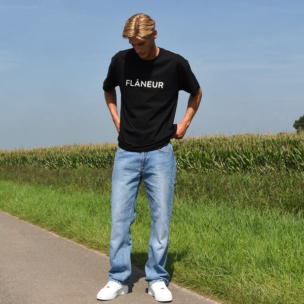 Flâneur Printed Logo T-shirt Zwart