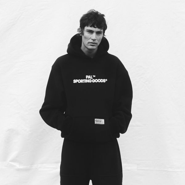 PAL Sporting Goods The Cyr Hoodie Zwart